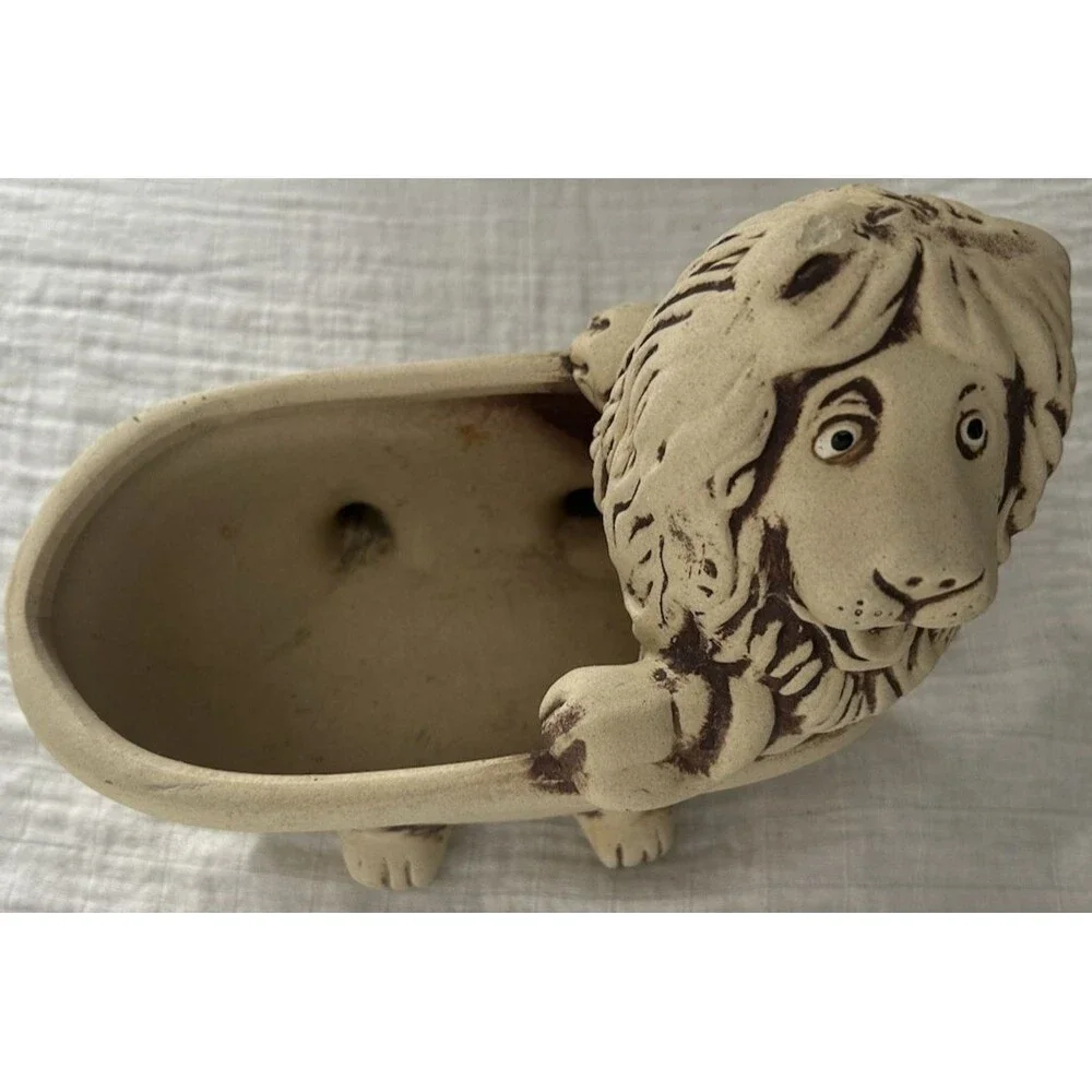 Vintage MCM Lion in a Bathtub Art Pottery Planter Vase 5.5”T 7.5”W Soap Holder